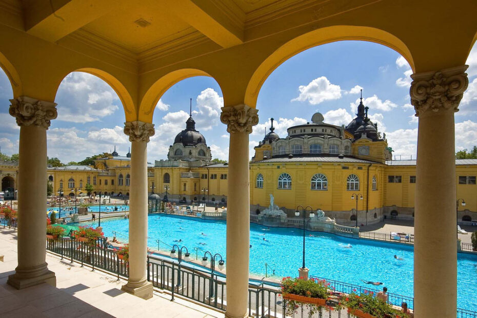 Széchenyi Thermal Baths in Budapest, outdoor pool